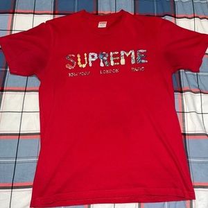 Supreme rocks tee
